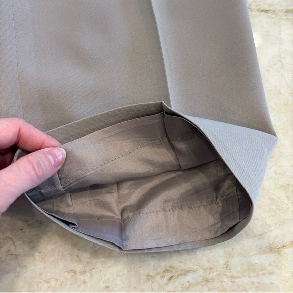 Vintage Eddie Bauer Greige Trousers Size 6 High Rise Straight Leg Pleated - Picture 5 of 14